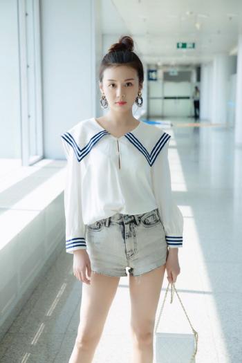 高清中国内地福建省福州女演员郑合惠子温婉动人写真图片第0张