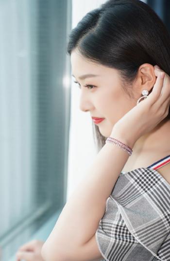 美女王双图片 _ 第(3)张