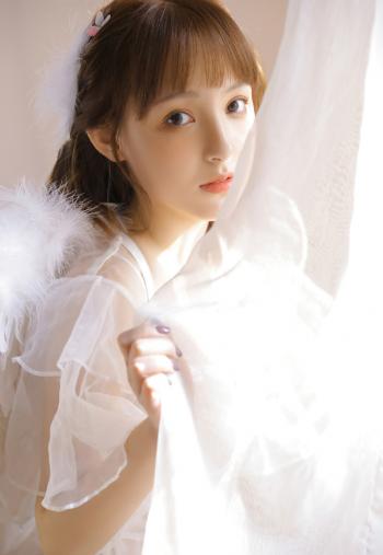 高清中国内地北京朝阳女演员邢菲清新元气写真图片桌面壁纸第3张