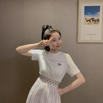 高清中国内地美女虞书欣甜美运动风写真图片第3张