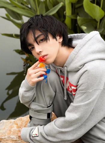 华晨宇图片 华晨宇天天向上高清图片第3张