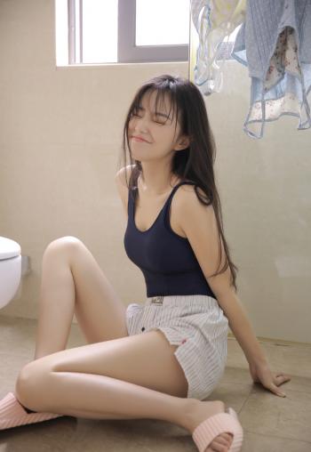 高清中国内地哈尔滨美女王晨艺帅气写真图片第2张