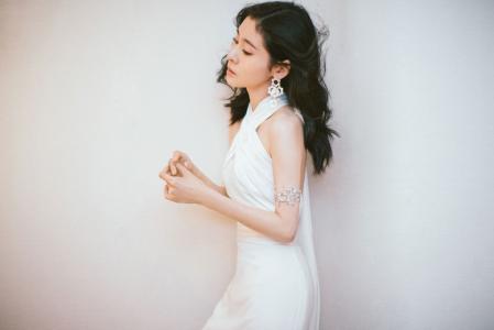 中国大陆天津女歌手张碧晨湖南卫视跨年晚会图片第2张