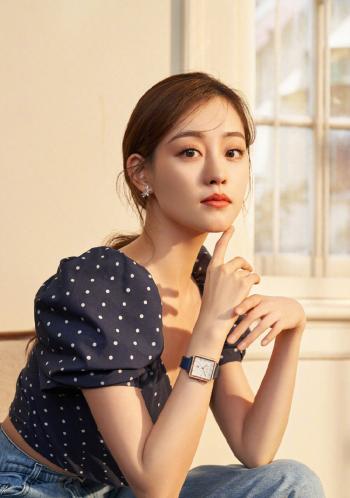 中国内地黑龙江齐齐哈尔女演员祝绪丹性感写真桌面壁纸第2张