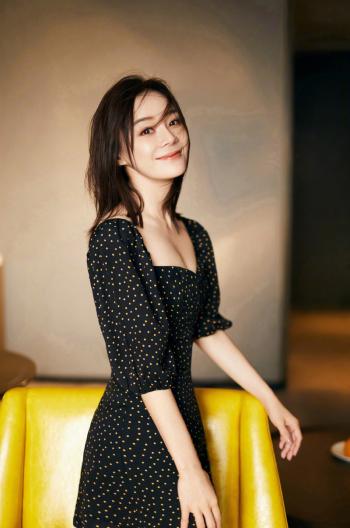 高清中国内地影视湖北省襄阳女演员袁姗姗时尚养眼写真桌面壁纸第2张