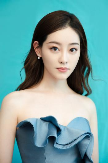 中国内地黑龙江齐齐哈尔女演员祝绪丹纱裙仙气高清桌面壁纸第2张