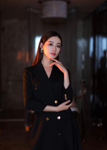 中国内地黑龙江齐齐哈尔女演员祝绪丹纱裙仙气高清桌面壁纸第2张