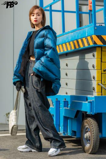 胡冰卿冰蓝系活泼明朗写真图片第4张