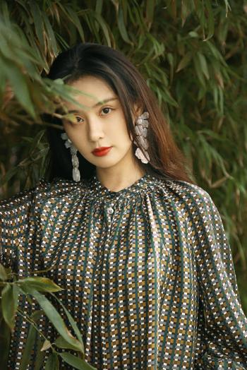 王丽坤短发清爽写真大片第5张