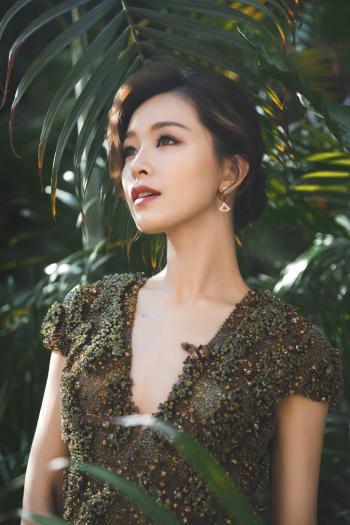 文咏珊甜酷时尚写真图片第3张