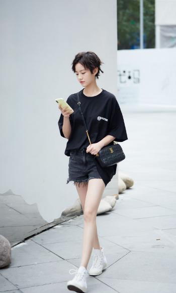 李庚希图片 _ 第(1)张