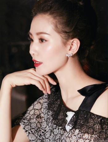 万茜成熟气质写真图片第2张
