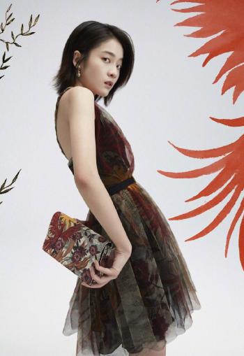 中国内地浙江省义乌女演员张雪迎时尚个性写真图片第1张