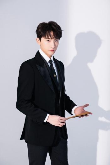 高清中国大陆北京影视演员微微一笑很倾城愚公牛骏峰写真图片第3张