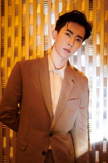 高清新疆乌鲁木齐男明星于朦胧清新少年感写真图片第2张
