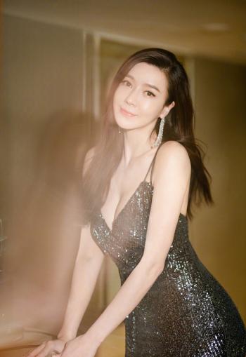 周韦彤图片 _ 第(8)张