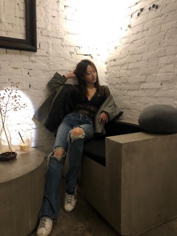 中国四川成都女演员余玥最新生活照图片第2张