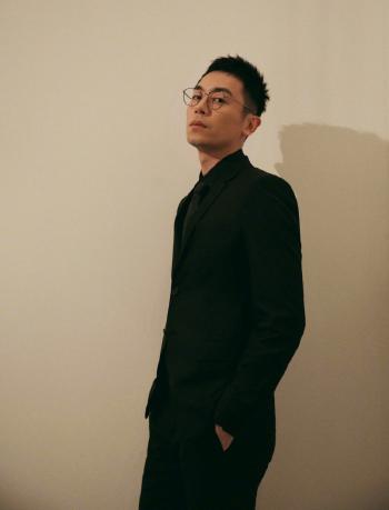 中国大陆江苏省盐城男演员朱亚文微博电影之夜西装图片第3张