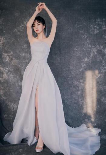 中国内地四川泸州影视女演员可爱女星谭松韵清纯静美写真第0张