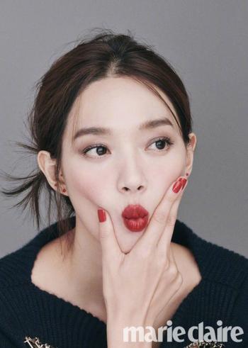 高清韩国首尔市美女申敏儿ELLE时尚写真化身白雪公主申敏儿图片第3张