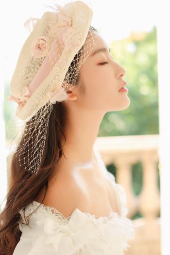 中国内地浙江慈溪女演员气质美女柴蔚大胆私房艺术照片第2张