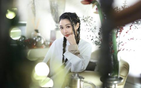薛凯琪性感时尚光影写真图片第4张