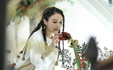 薛凯琪性感时尚光影写真图片第5张