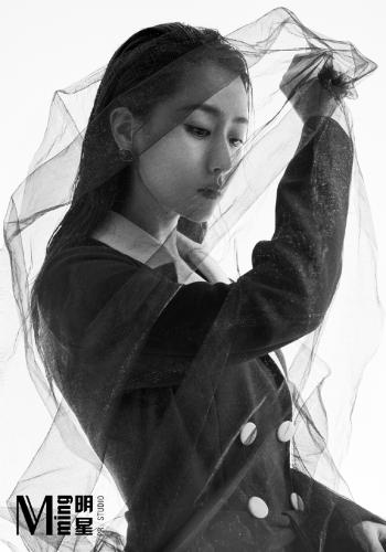 高清内地陕西西安女演员白冰时尚摩登魅力写真图片第2张
