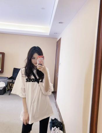高清北京女孩黄一琳性感时髦写真图片第2张