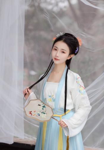 汉服美女图片 _ 第(4)张