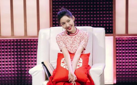 美女高露图片 _ 第(5)张