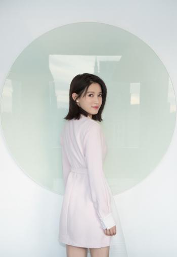 美女苏青图片 _ 第(5)张