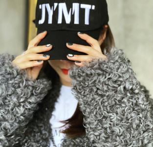 高清湖南省湘西吉首市美女沈梦辰婚纱仙气写真图片第3张