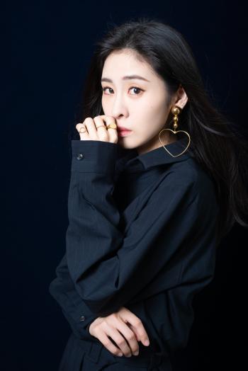 中国大陆天津女歌手张碧晨湖南卫视跨年晚会图片第3张