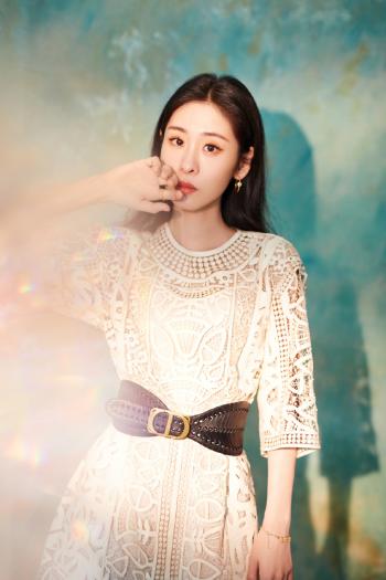 中国大陆天津女歌手张碧晨湖南卫视跨年晚会图片第1张