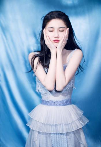 中国内地女演员谋女郎张慧雯如梦如幻唯美写真图片第0张
