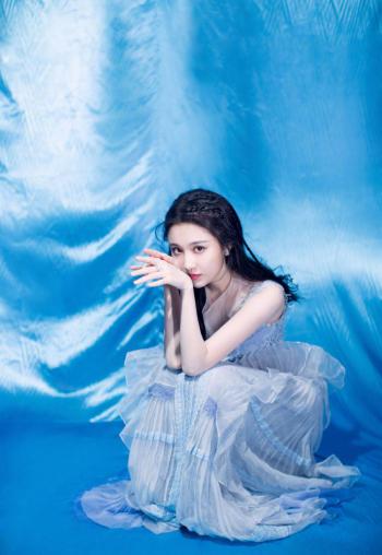 中国内地女演员谋女郎张慧雯如梦如幻唯美写真图片第1张