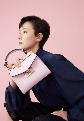 高清安徽省马鞍山女明星焦俊艳美艳红唇性感迷人写真图片第0张