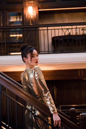 高清中国内地影视湖北省襄阳女演员袁姗姗时尚养眼写真桌面壁纸第3张
