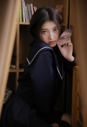高清校花极品美女软妹纸娇羞可爱性感图片第3张