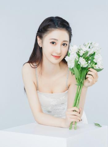 马泽涵清新甜美写真桌面壁纸第4张