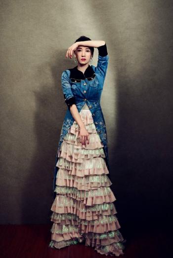 李念图片   李念率性干练写真图片第0张