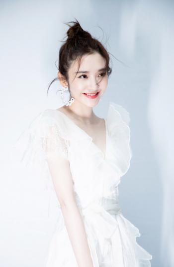 唐艺昕第3张