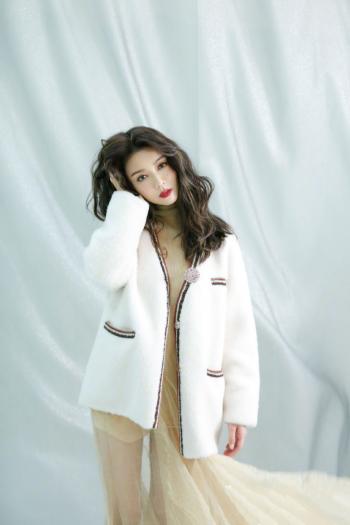 薛凯琪性感时尚光影写真图片第5张
