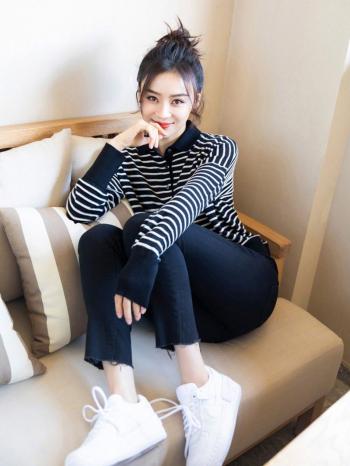高清中国内地影视湖北省襄阳女演员袁姗姗时尚养眼写真桌面壁纸第3张