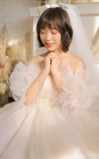 张馨予性感婚纱照高清写真图片第5张