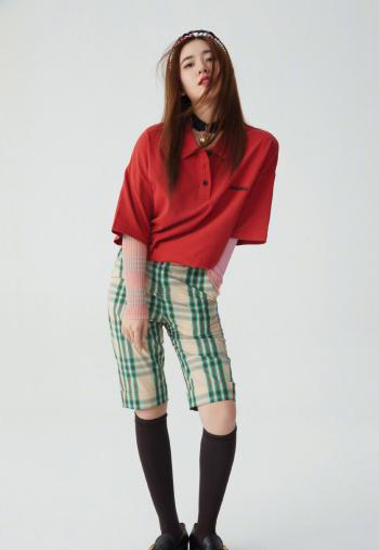 韩国釜山女演员Apink郑恩地孙娜恩时尚杂志写真图片第1张