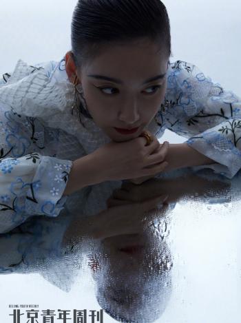 美女高露图片 _ 第(5)张