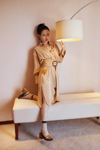 谭卓图片 _ 第(1)张