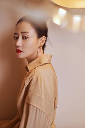 谭卓图片 _ 第(2)张